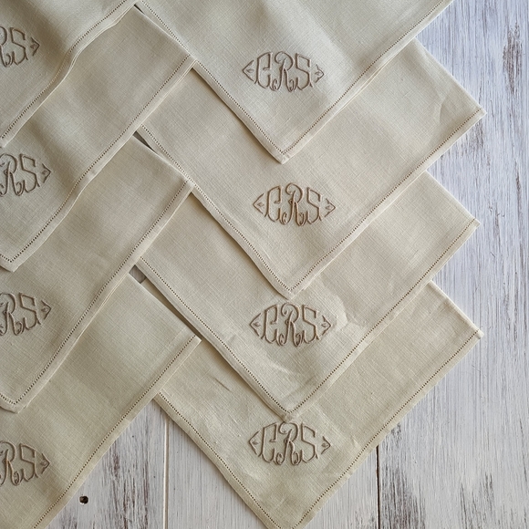 Vintage Linen Embroidered Napkins 19x19 - Picture 4 of 7